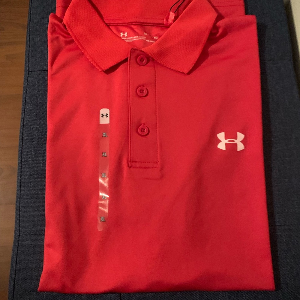 A modern classic with an athletic performance fit, this polo is Under Armour.